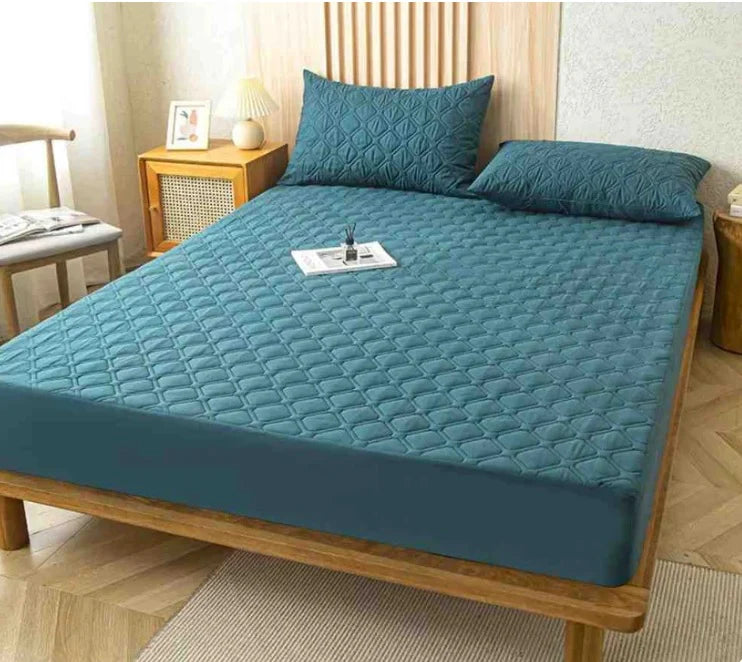 PROTECTOR DE COLCHON ANTIFLUIDO Y FUNDAS